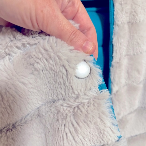 Reversible Nordstrom’s puffer vest. - Picture 5 of 5